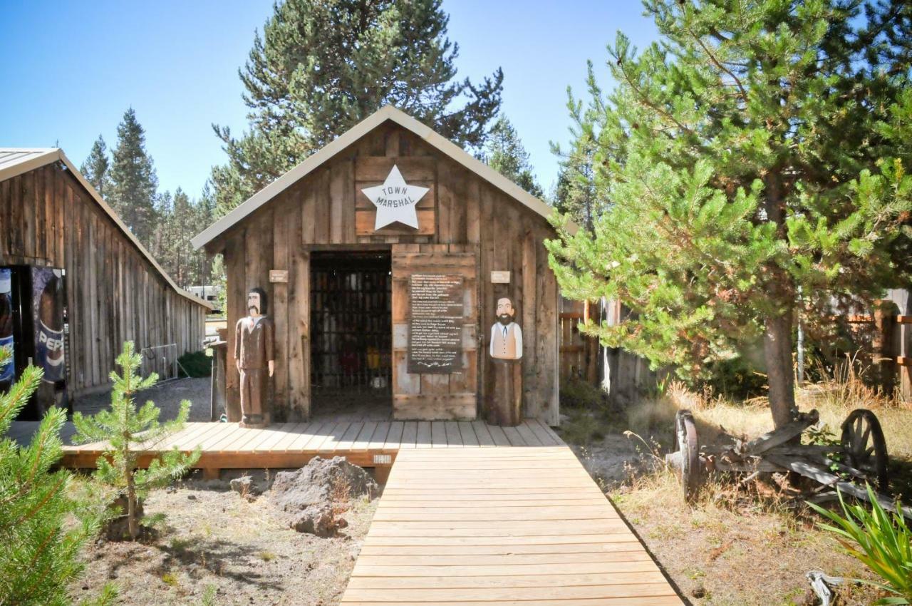 Bend-Sunriver Camping Resort 24 Ft. Yurt 16 エクステリア 写真